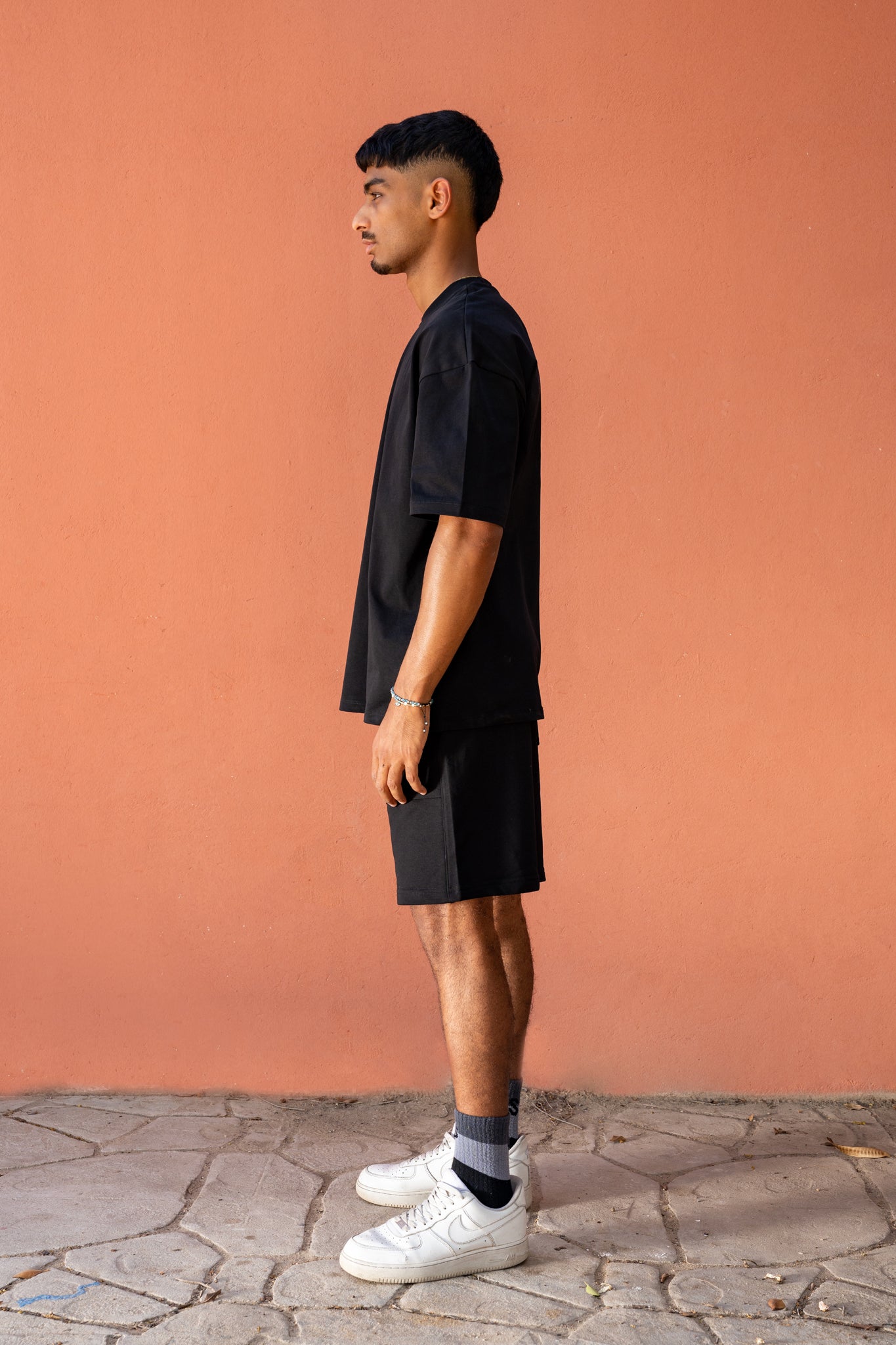 b)asic Oversized T-shirt