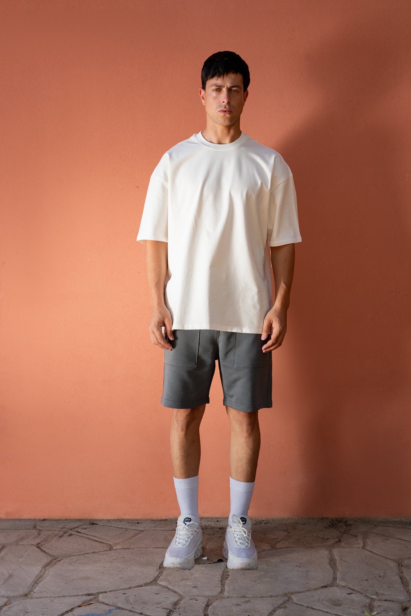 b)asic Oversized T-shirt
