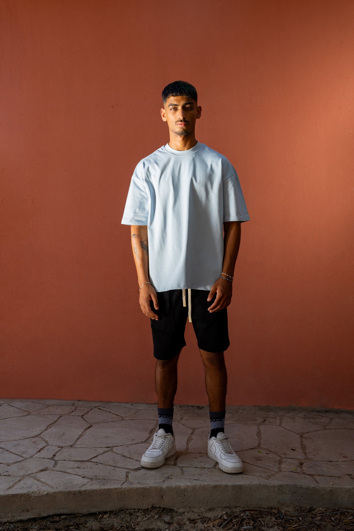 b)asic Oversized T-shirt